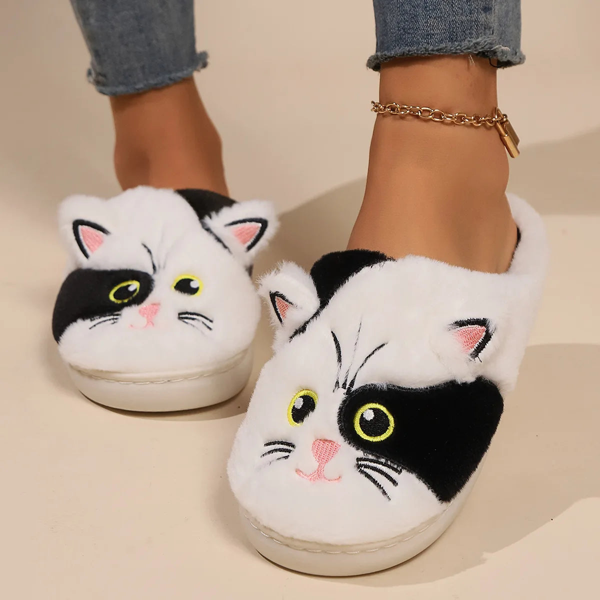 New green bow slippers winter women's 2024 shoes thick sole fuzzy slippers for home mules shoes woman fluffy metal house slipper