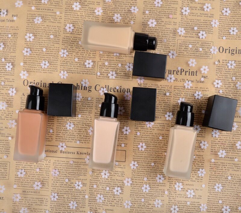 Multifunctional spot liquid foundation