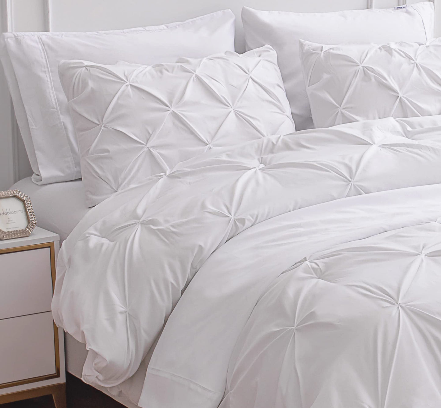 Queen Comforter Set White - 7 Pieces Bed in a Bag - Bedding Set with Comforters, Sheets, Pillowcases & Shams, Queen Size Bedding Set