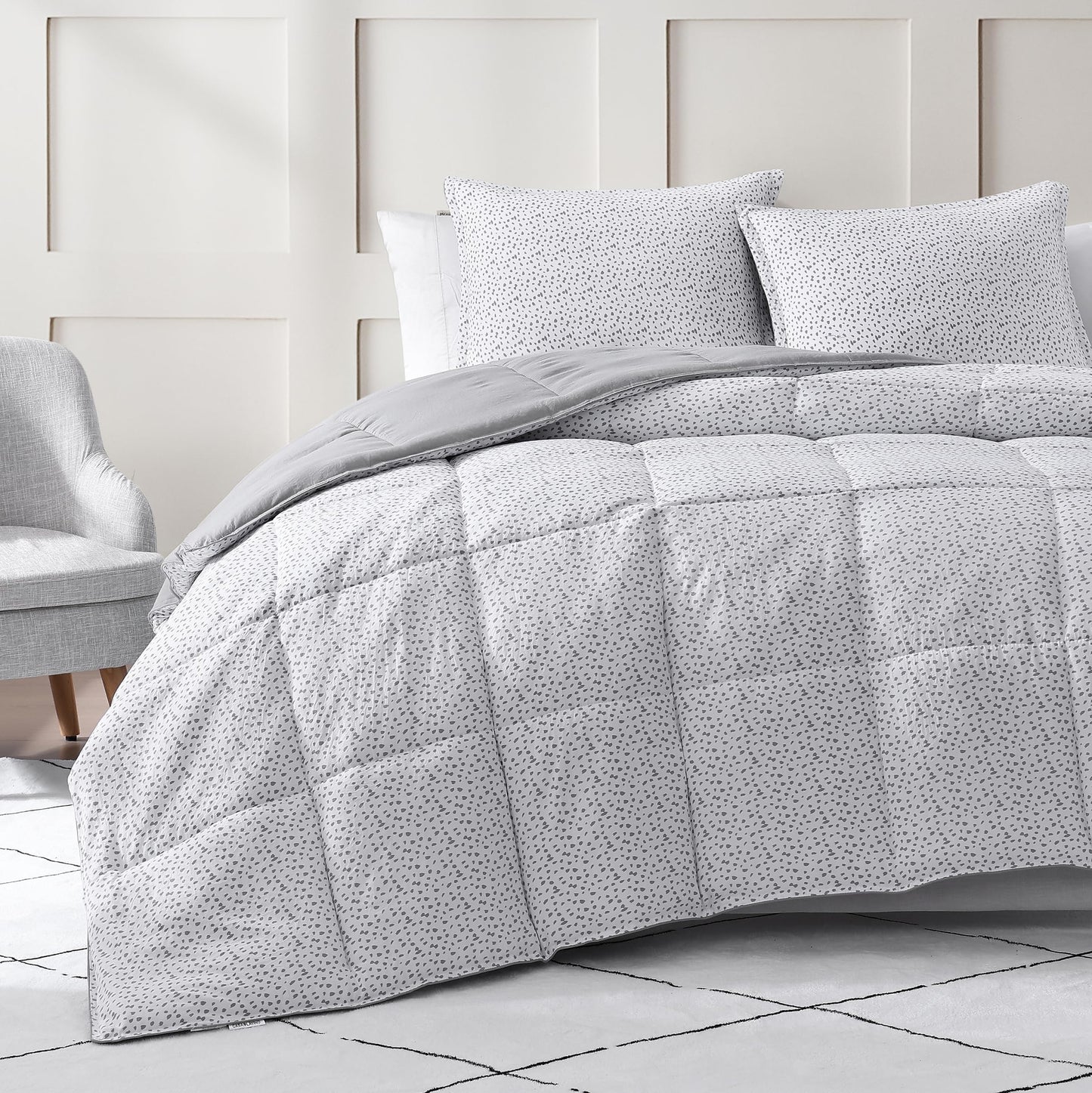 Ultra Soft Organic Cotton Queen Comforter Set - Hypoallergenic Down Alternative, All-Season Warm Bedding (1 Comforter, 2 Pillow Shams) - Charcoal