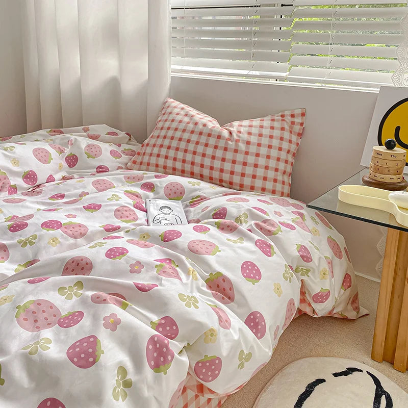 Kawaii Pink Strawberry Duvet Cover Set NO Filler Fashion Bed Sheets Full Queen Size Luxury Home Bedding for Girls Bedclothes