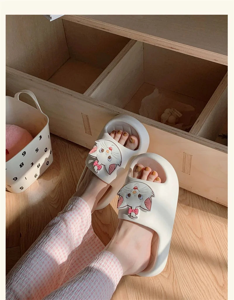 Kawaii Disney Marie Cat Slippers for Women Summer Soft-Soled Eva Slippers for Home Non-Slip Thick-Soled Sandals for Outdoor Wear