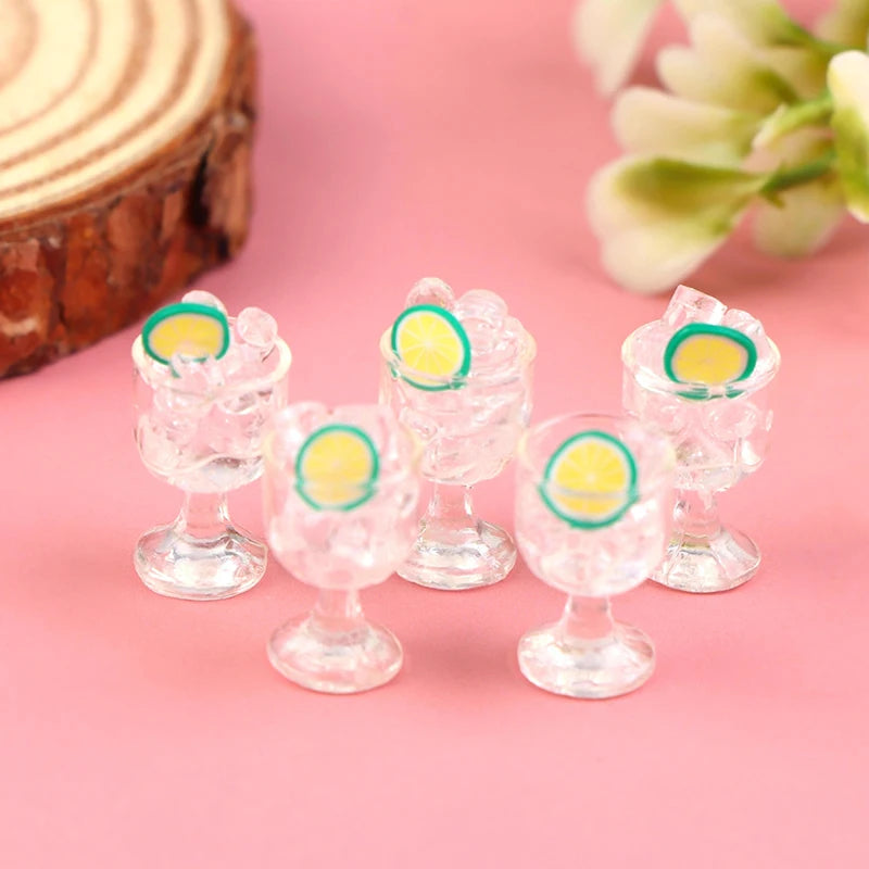 1pcs Mini Milkshake Ice Cream Milk Fruit Tea Water Cup Strawberry Miniatures Dollhouse Accessories Cups Kitchen Toys