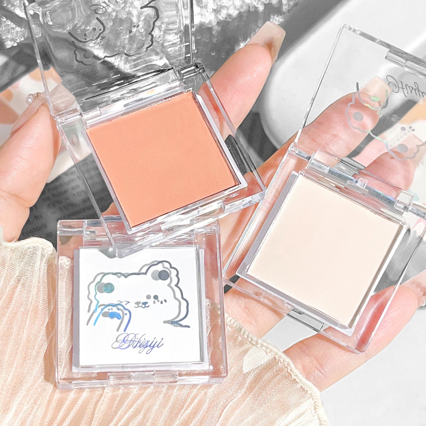 Monochrome Matte High-gloss Eyeshadow Powder Delicate and Long-lasting Color Development Natural Brightening and Grooming Makeup