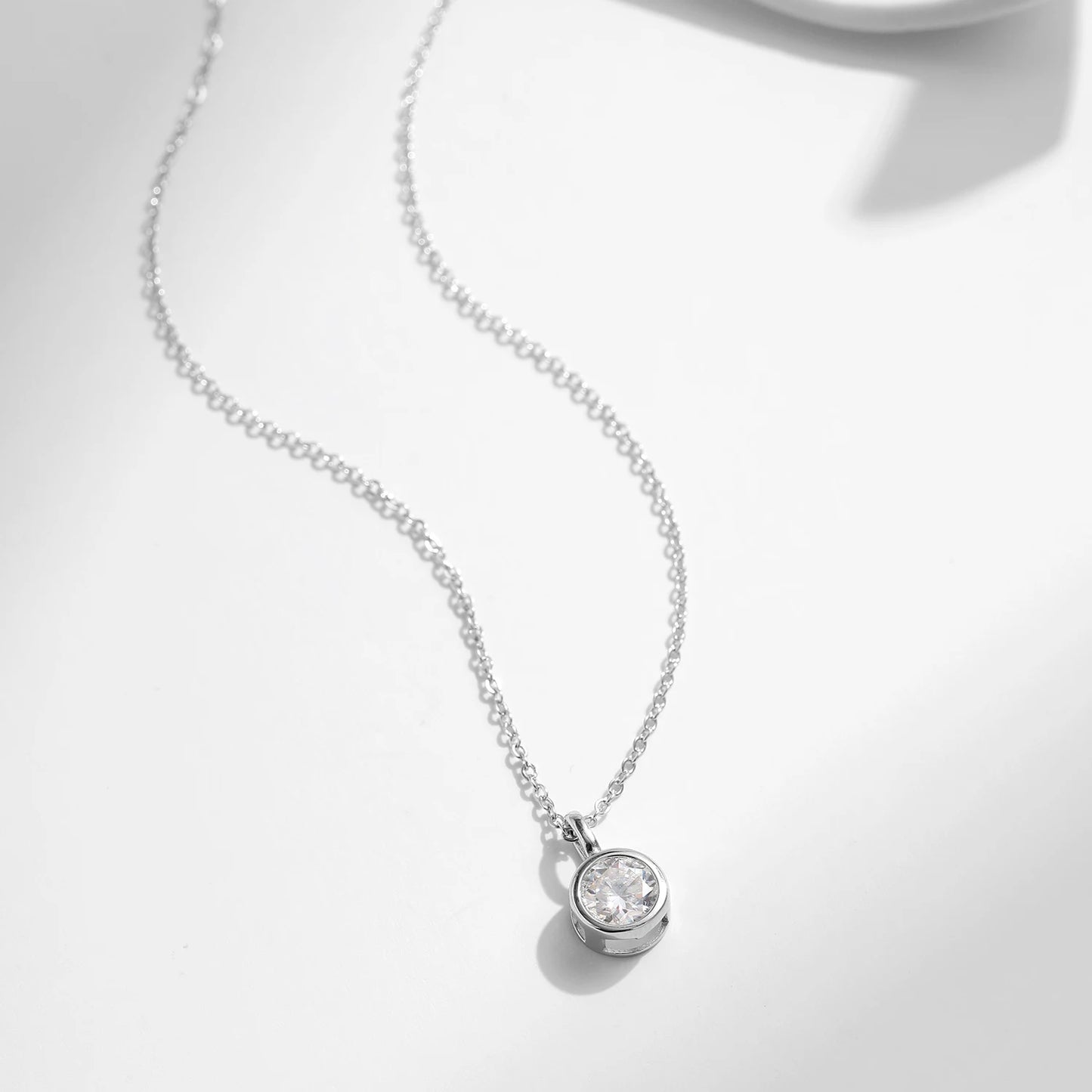 MODIAN 1 Carat D Color Round Bezel Setting Moissanite Pendant Necklace 925 Silver Lab Diamond Women Jewelry With Certificate Box