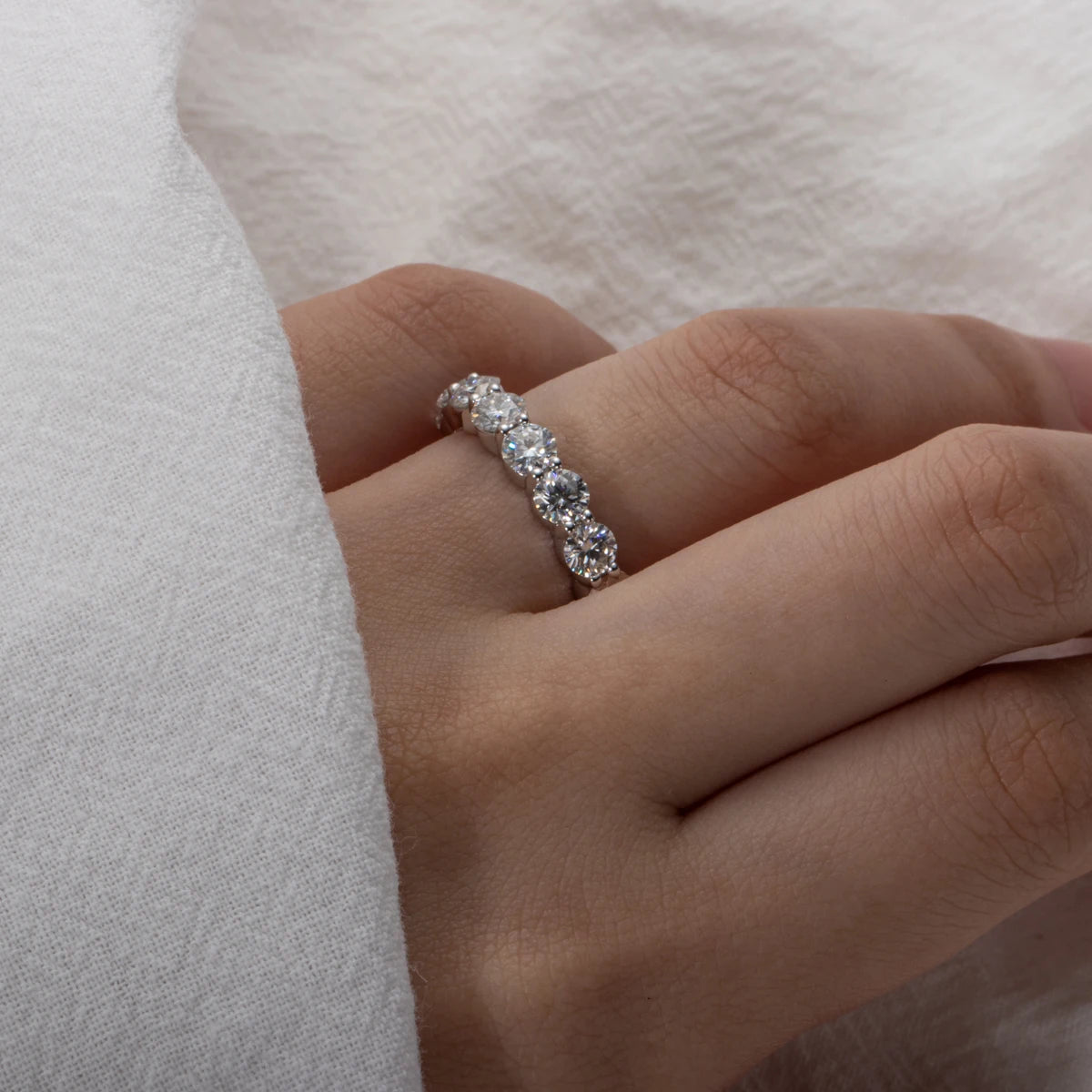 AnuJewel Moissanite Wedding Band Leaf Rings D Color VVS1 925 Sterling Silver Lab Created Diamond Eternity Bezel Ring Jewelry