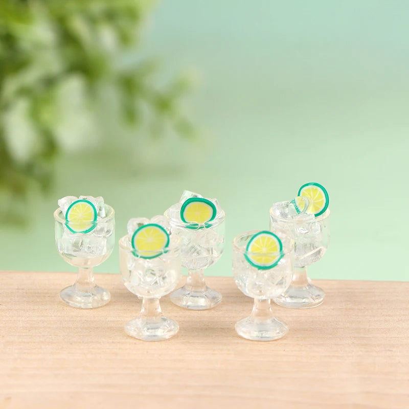 1pcs Mini Milkshake Ice Cream Milk Fruit Tea Water Cup Strawberry Miniatures Dollhouse Accessories Cups Kitchen Toys