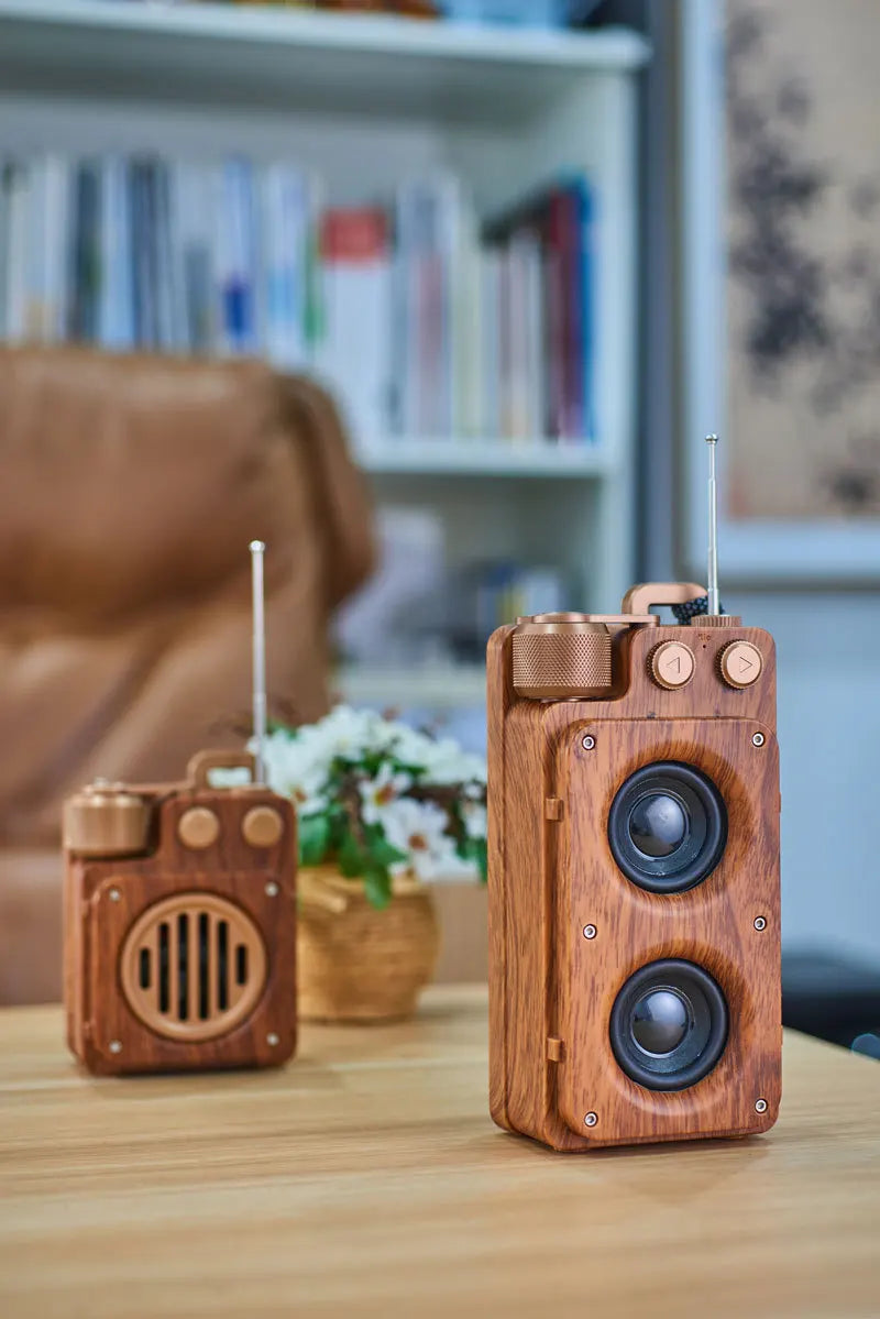 American retro mini  FM radio wireless bluetooth speaker portable subwoofer outdoor  small steel gun creative caixa de som