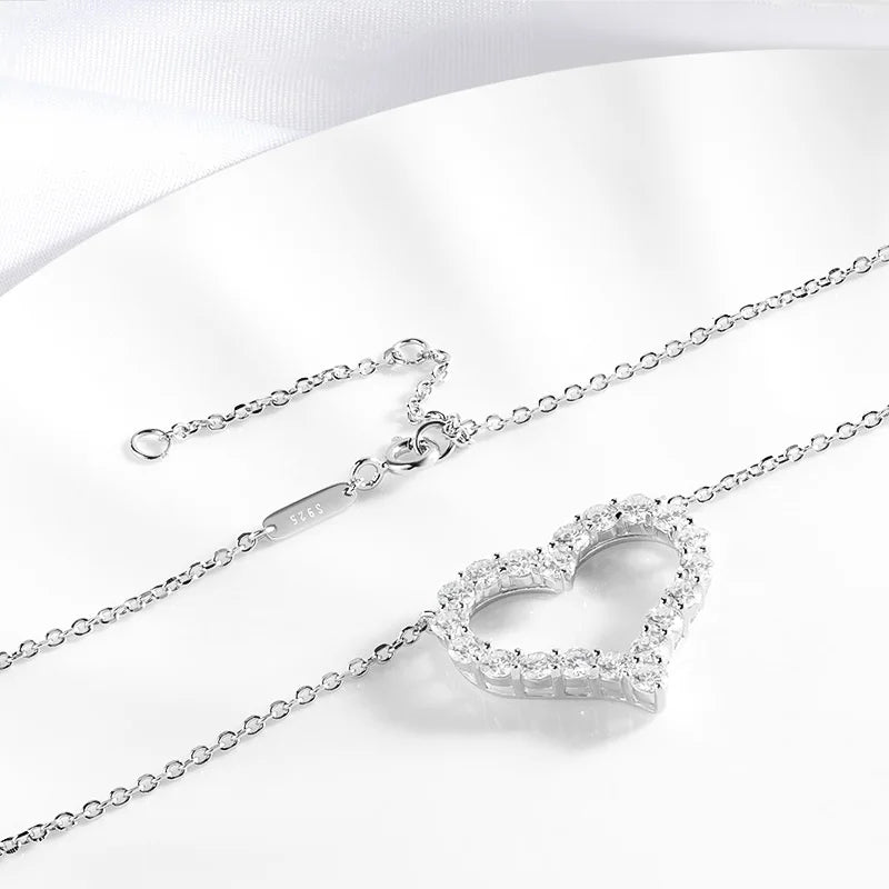 Smyoue 2CT Pass Tested Moissanite Heart Necklace for Women S925 Silver Plated Platinum Simulated Diamonds Pendant Birthday Gift