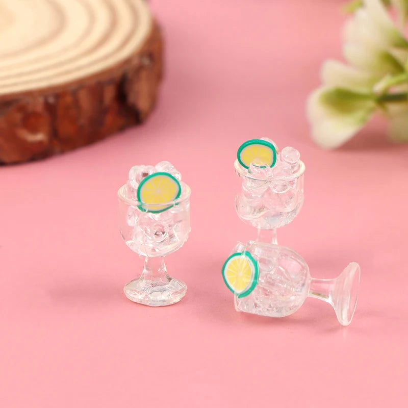 1pcs Mini Milkshake Ice Cream Milk Fruit Tea Water Cup Strawberry Miniatures Dollhouse Accessories Cups Kitchen Toys